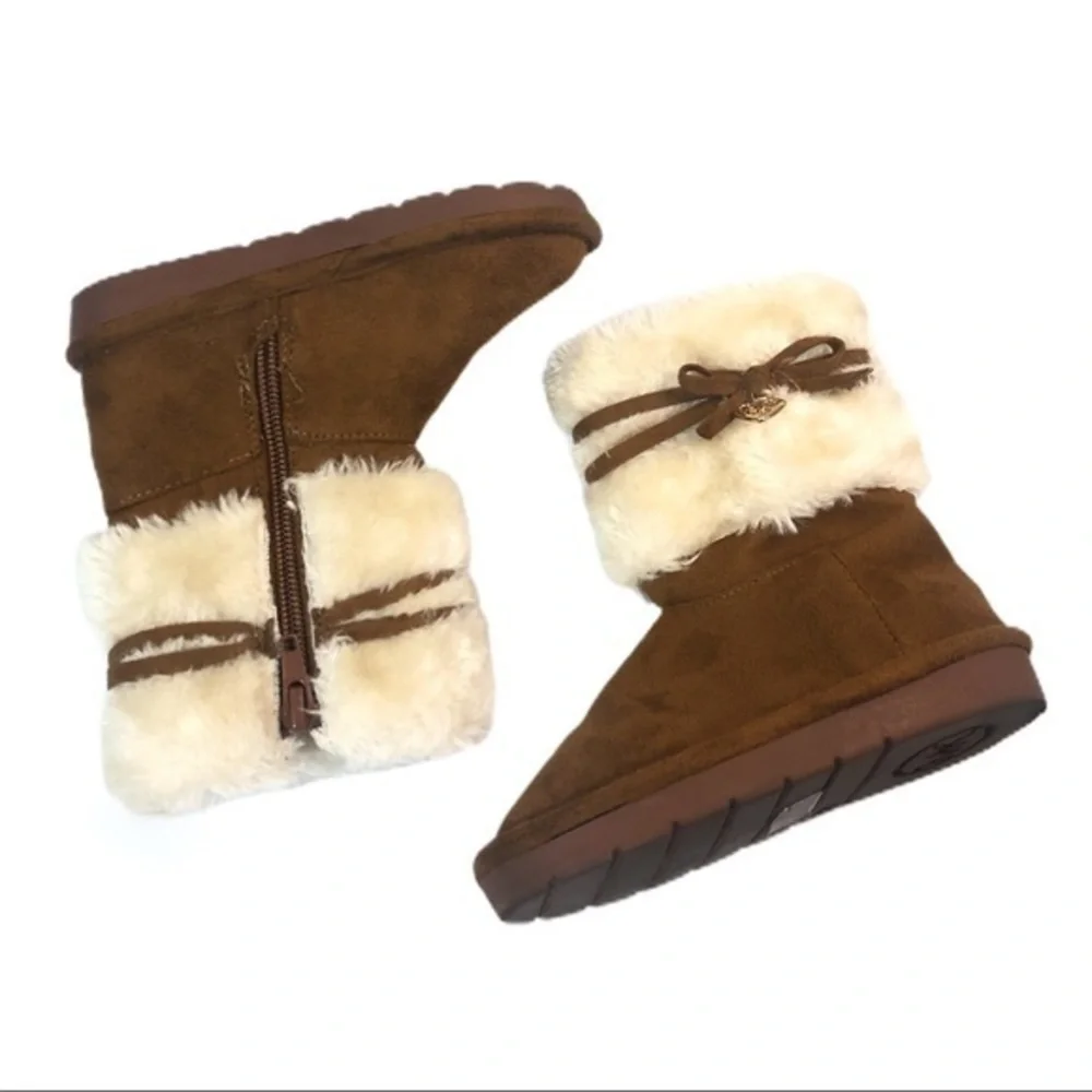 Michael Kors  Toddler Apple Pie boots Size…